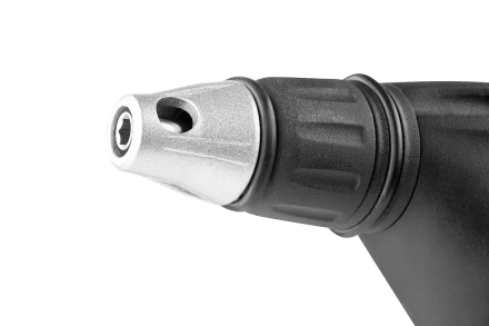 Шуруповерт ЗУБР сетевой,макс. диаметр крепежа 6мм,магнитный держатель,ремешок,0-4500об/мин,патрон HEX 1/4&quot;,550Вт ЗСШ-550 купить в Кургане