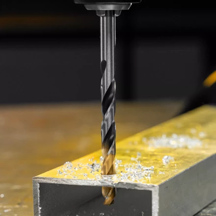 Сверло спиральное по металлу Denzel 7,5 x 109мм, Р6М5, Golden Tip, многогранная заточка, 718281 купить в Кургане