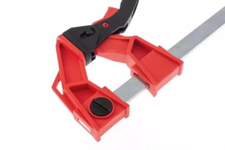 Струбцина реечная быстрозажимная усиленная пластиковый корпус рычажно-храповой механизм 500 х 100 х 661 мм штанга 5 х 22 мм Matrix 20729 купить в Кургане