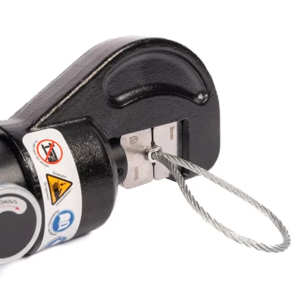 Пресс гидравлический ручной КВТ ПГР-70ТР для опрессовки наконечников до 70 мм и тросов  до 4 мм (91808) купить в Кургане