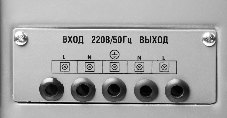 ЗУБР 5000ВА, 5 кВт, автоматический стабилизатор напряжения, Профессионал (59380-5) купить в Кургане