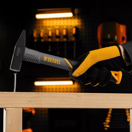 Молоток слесарный, 300 г Denzel, кованый, фибергласовая рукоятка c TPR покрытием 10483 купить в Кургане