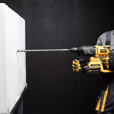 Бур по бетону Denzel, 18 x 460 мм, двойная спираль, три пылеотводящие кромки, 705045 купить в Кургане