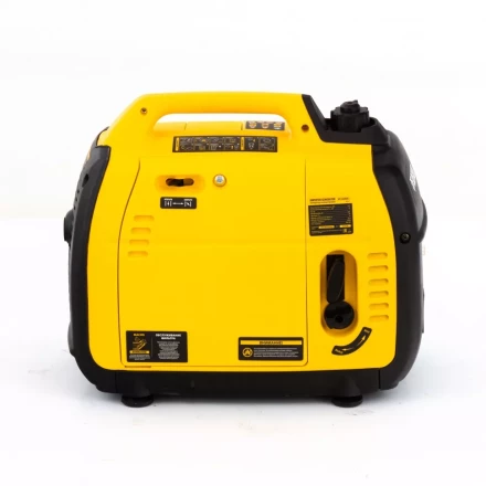 Генератор инверторный GT-2200iS, 2.2 кВт, 230 В, бак 4 л, закрытый корпус, ручной старт Denzel 94702 купить в Кургане