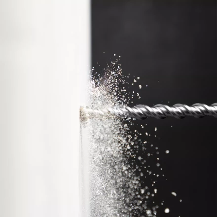 Бур по бетону Denzel, 18 x 600 мм, двойная спираль, три пылеотводящие кромки, 705046 купить в Кургане