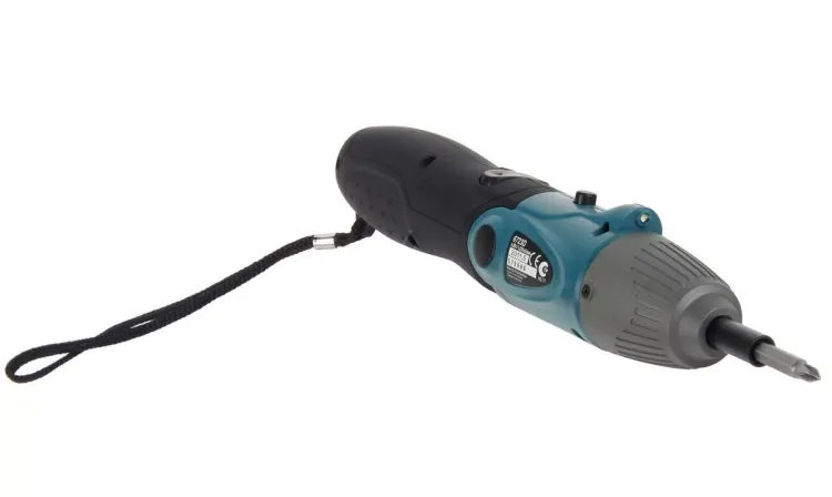 Отвертка Makita 6723DW с набором бит в кейсе купить в Кургане