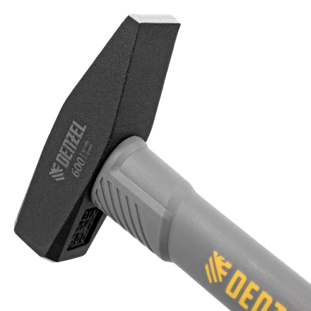 Молоток слесарный, 600 г Denzel, кованый, фибергласовая рукоятка c TPR покрытием, 10486 купить в Кургане