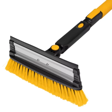 Щетка-сметка для снега со скребком Denzel, телескоп, поворотная голова, водосгон, 900-1200 мм 55308 купить в Кургане