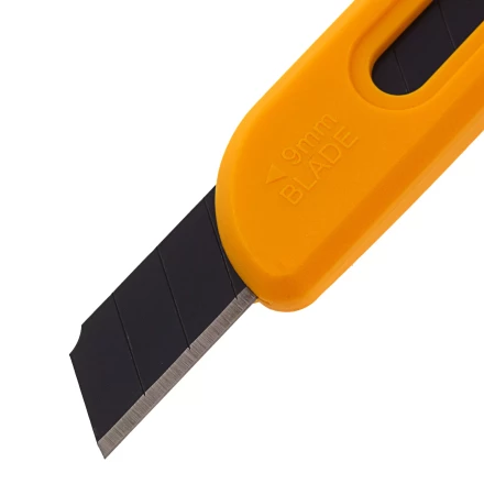 Нож, 9 мм, сменное лезвие, SK4, корпус из ABS пластика, нажимной фиксатор// Denzel 78930 купить в Кургане