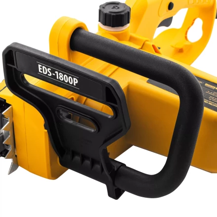 Пила цепная электрическая Denzel EDS-1800P 95615, 1.8 кВт,поперечная, шина 40 см, шаг 3/8, паз 1.3 мм, 57 звеньев купить в Кургане