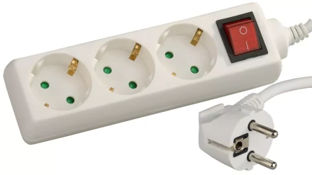 Удлинитель СВЕТОЗАР электрический с заземлением, выключателем, евро, с защитными шторками, 3 гнезда, 5м SV-55035-5 купить в Кургане