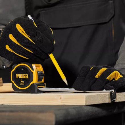 Рулетка Denzel 5м х 25мм, двухкомп. корпус, магнитный обрезиненный зацеп, 31532 купить в Кургане