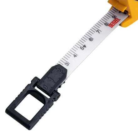 Рулетка геодезическая 50 м х 15 мм  Denzel 31292, закрытый корпус, фиберглассовая лента купить в Кургане