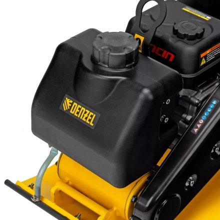 Виброплита бензиновая Denzel VC-30W, 30 кН, 60*45 см, 196 см3, бак для воды купить в Кургане