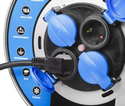 Удлинитель ЗУБР &quot;ПРОФИ&quot; на металл катушке, КГ 3х1,5кв мм, морозостойкий, 4 гнезда, IP44, макс мощность 3500Вт, 30м 55085-30 купить в Кургане