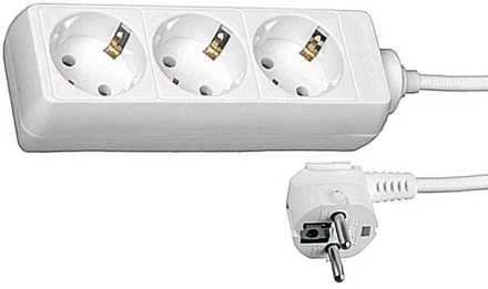 Удлинитель СВЕТОЗАР электрический с заземлением, евро, 3 гнезда, 2м SV-55033-2 купить в Кургане