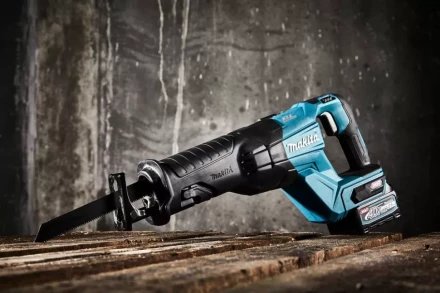 Аккумуляторная сабельная пила Makita XGT JR001GM201 купить в Кургане