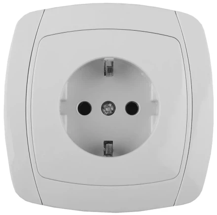 Розетка СВЕТОЗАР &quot;CITY LIGHT&quot; одинарная в сборе, с заземлением, цвет белый, 16А/~250В SV-54205-W купить в Кургане