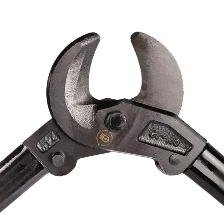 Ножницы для резки кабеля с ленточной броней КВТ НК-25  до 25 мм (101965) купить в Кургане