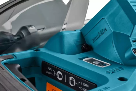 Аккумуляторная торцовочная пила Makita LS004GZ01 (без АКБ и ЗУ) купить в Кургане