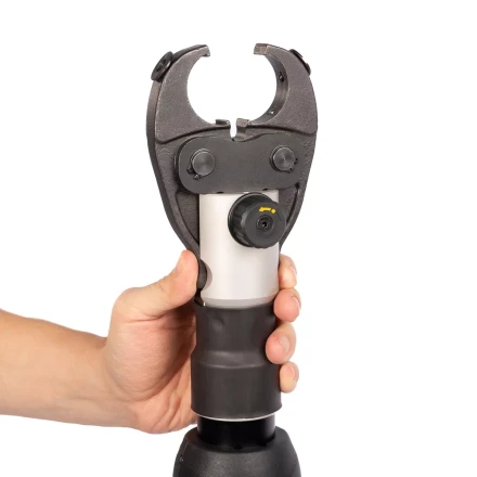 Пресс гидравлический аккумуляторный КВТ ПГРА-СО-32 для монтажа фитингов на трубы PEX, медные и из нержавеющей стали (89617) купить в Кургане