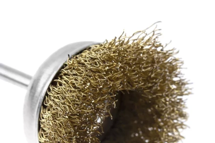 Кордщетка HAMMER чаша 50мм для дрели гофрированная латунированная сталь (207-201) купить в Кургане