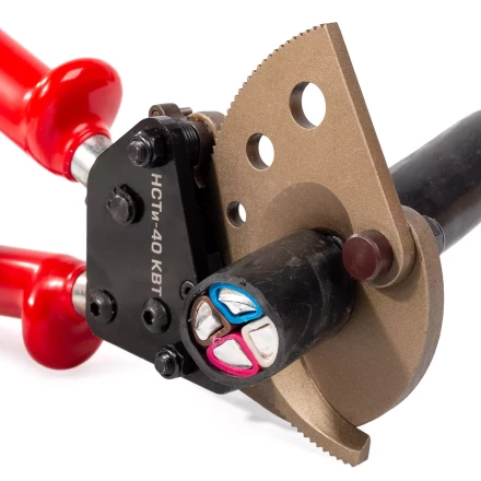 Секторные ножницы диэлектрические КВТ НСТи-40 для резки кабелей до 40 мм, проводов АС со стальным сердечником и прутков из низкоуглеродистой стали (84395) купить в Кургане