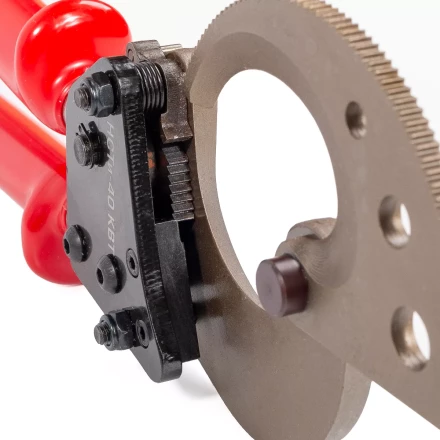 Секторные ножницы диэлектрические КВТ НСТи-40 для резки кабелей до 40 мм, проводов АС со стальным сердечником и прутков из низкоуглеродистой стали (84395) купить в Кургане