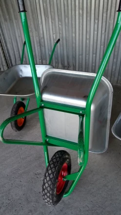 Тачка садово-строительная усиленная грузоподъемность 200 кг объем 90 л PALISAD 68935 купить в Кургане