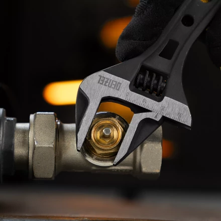 Ключ разводной Denzel 135 мм, CrV, кованый, укороченная рукоятка 15752 купить в Кургане