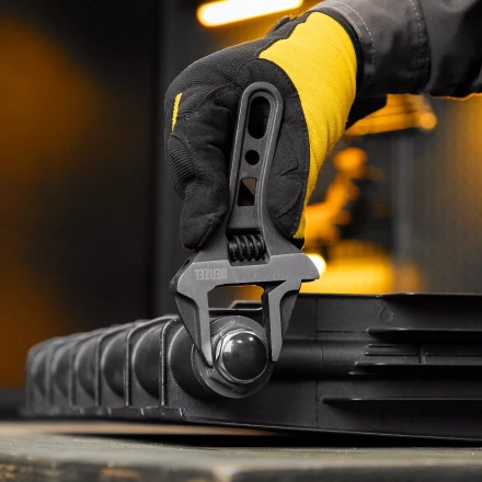 Ключ разводной 155 мм Denzel 15753, CrV, кованый, укороченная рукоятка купить в Кургане