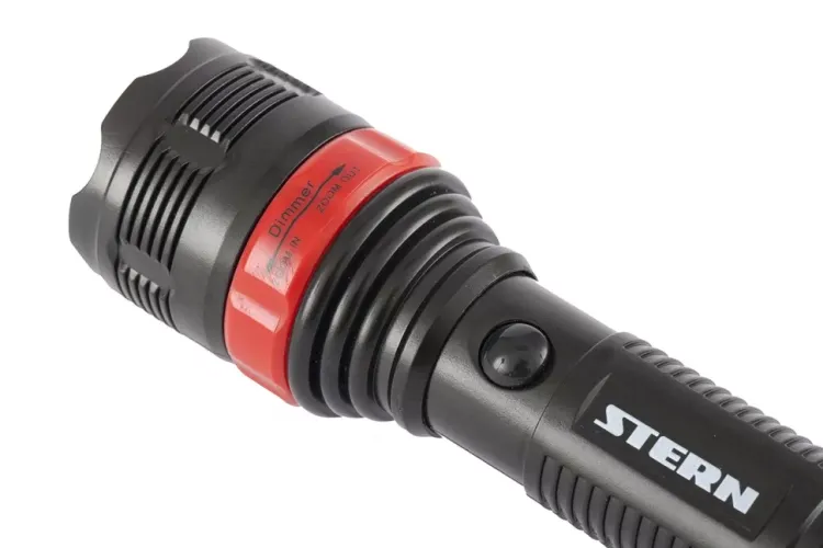 Фонарь бытовой пластик 3W LED ремешок зум 3 режима 100% - 50% - стробоскоп 3хААА Stern 90572 купить в Кургане