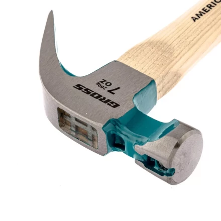 Молоток-гвоздодер с магнитом GROSS AMERICAN HICKORY 200 г угол 45 обрезиненная рукоятка 10414 купить в Кургане