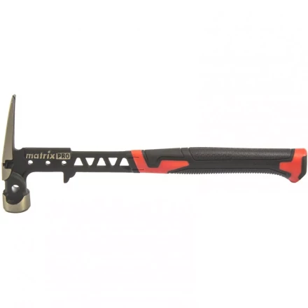 Молоток строительный 450 г цельнокованый боек с магнитом MATRIX 10467 купить в Кургане