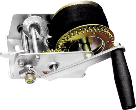 Лебедка шестеренчатая тяга - 0.8 т ленточная  MATRIX 522715 купить в Кургане