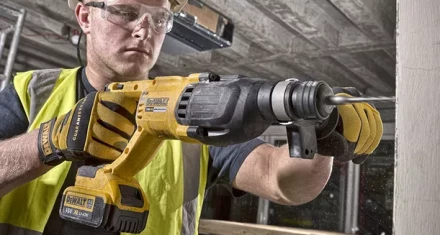 Перфоратор аккуммуляторный DeWalt DCH 133 N купить в Кургане