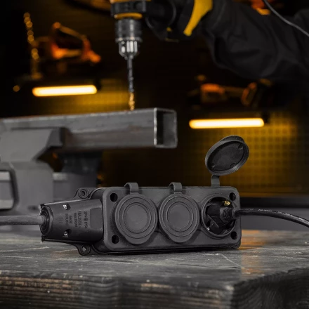 Удлинитель-шнур силовой Denzel Top Series , КГТТ, 20м, 3 розетки, 3 x 2,5 мм, 3 м 37423 купить в Кургане