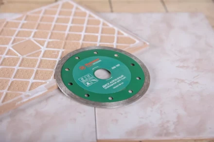 Круг алмазный HAMMER Ф125х22мм по керамике (206-107 DB CN) купить в Кургане