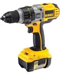 Аккумуляторная дрель DeWalt DСD 920 В2 в кейсе купить в Кургане