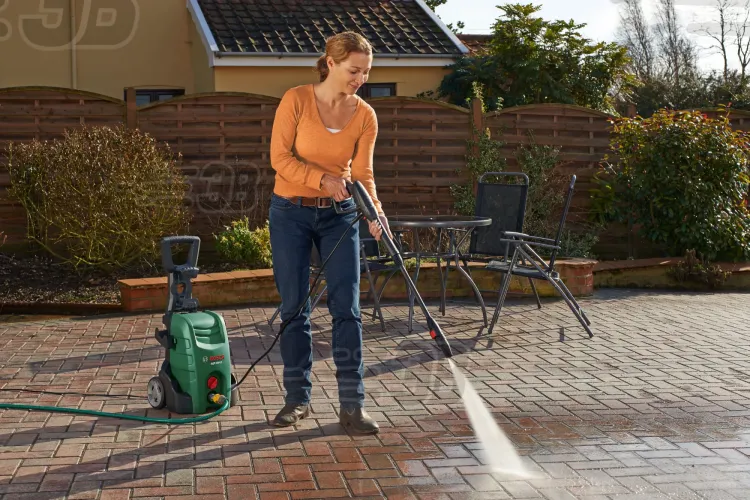 Минимойка-мойка высокого давления Bosch AQT 35-12 PLUS купить в Кургане