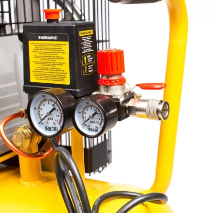 Компрессор воздушный BCI2300/50, ременный привод, 2.3 кВт, 50 литров, 400 л/мин Denzel 58113 купить в Кургане