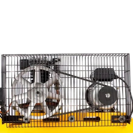 Компрессор воздушный BCI2300/100, ременный привод, 2.3 кВт, 100 литров, 400 л/мин Denzel 58114 купить в Кургане