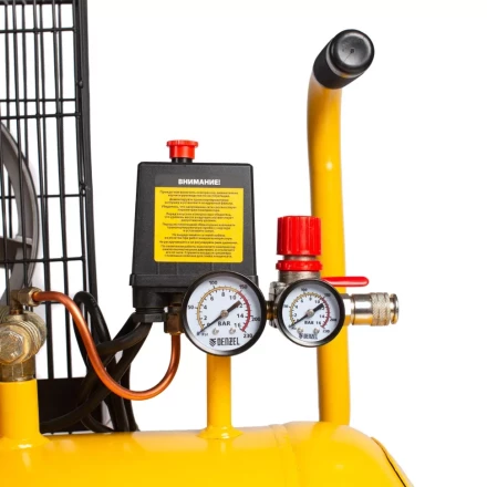 Компрессор воздушный BCI2300/100, ременный привод, 2.3 кВт, 100 литров, 400 л/мин Denzel 58114 купить в Кургане