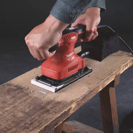 Виброшлифмашина Makita M9203 купить в Кургане