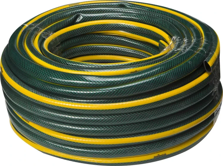 Шланг GRINDA "STANDARD" поливочный, 15 атм., армированный, 3-х слойный, 3/4"х50м 429000-3/4-50 купить в Кургане