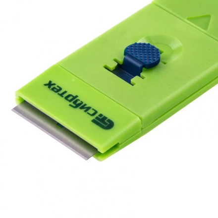 Скребок пластмассовый с выдвижным сменным лезвием Сибртех 79539 купить в Кургане