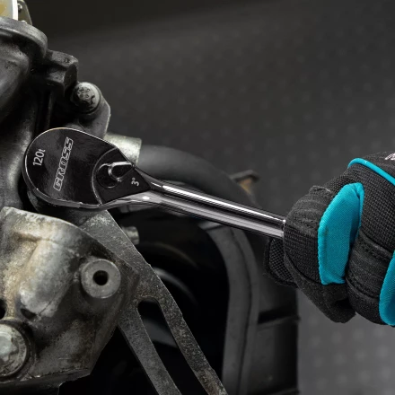 Ключ-трещотка 3/8&quot; Gross 14051, CrV, 120 зубьев, цельнометаллический, хром купить в Кургане