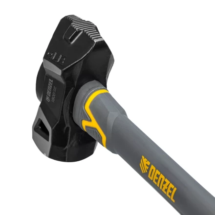 Кувалда с клиновидным бойком 1,8 кг Denzel 11016, фибергласовая рукоятка c TPR купить в Кургане