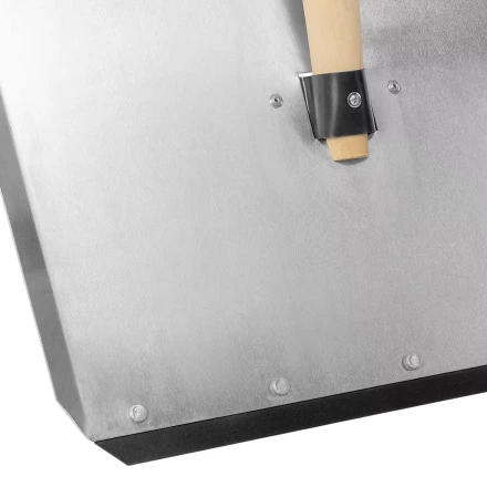 Лопата для уборки снега тротуарная Сибртех 61658, алюминиевая,500х400х1420мм, деревянный черенок, Россия купить в Кургане