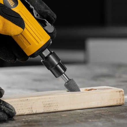 Пневмошлифмашина прямая Denzel 57464 PGS25000, 25000 об/мин, 10 шлиф. камней, цанга - 3, 6 мм, 113 л/мин купить в Кургане